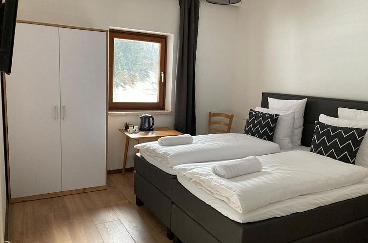 Appartement Wohnung mit Balkon und 2 Schlafzimmer