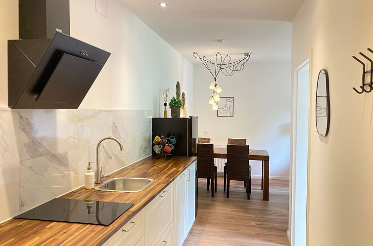 Appartement Wohnung mit Balkon und 2 Schlafzimmer