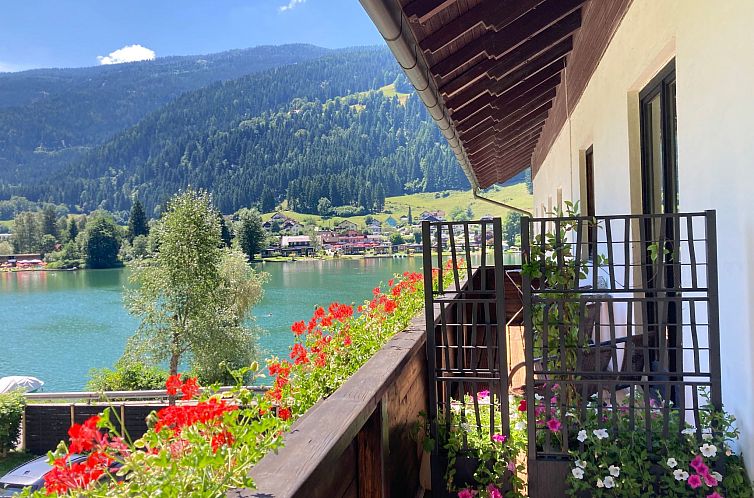 Appartement Wohnung mit Balkon und 2 Schlafzimmer