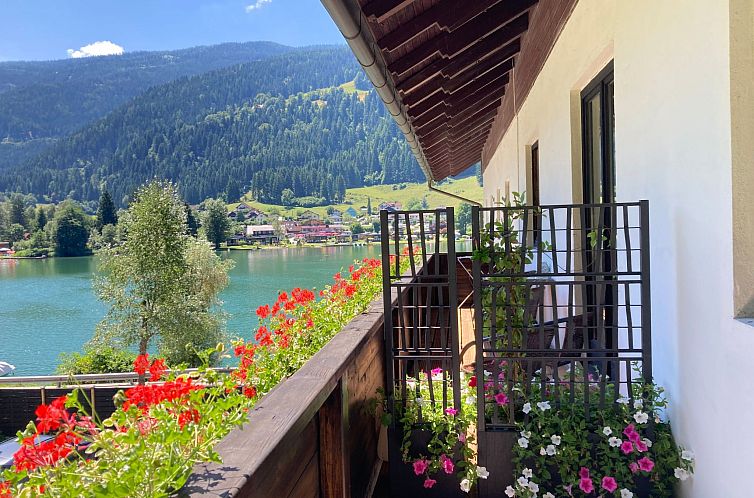 Appartement Wohnung mit Balkon und 2 Schlafzimmer