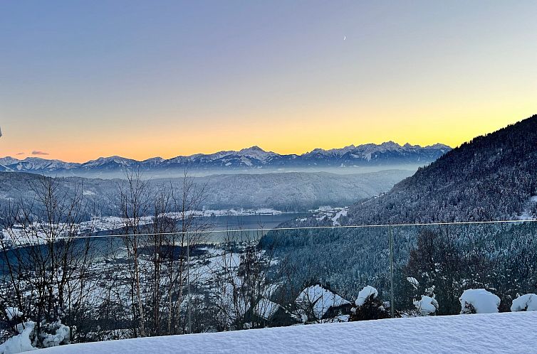 Appartement Appartement mit herrlichem Berg- und Seeblick
