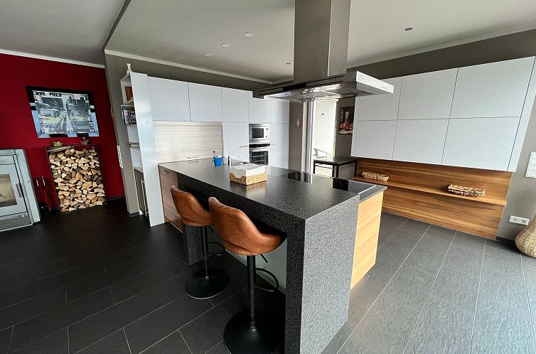 Vakantiehuis Freistehendes Ferienhaus mit Blick auf den See