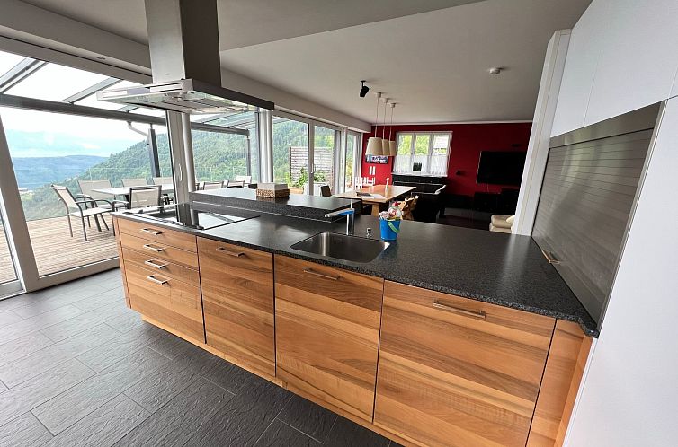 Vakantiehuis Freistehendes Ferienhaus mit Blick auf den See