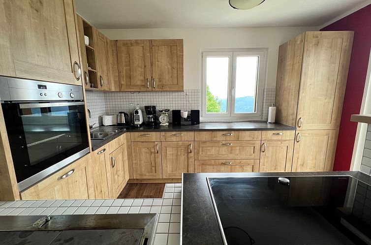 Vakantiehuis Freistehendes Ferienhaus mit Blick auf den See