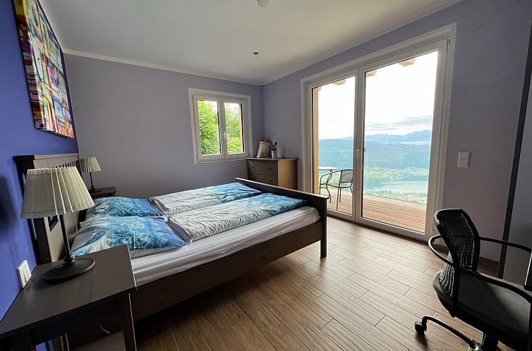 Vakantiehuis Freistehendes Ferienhaus mit Blick auf den See