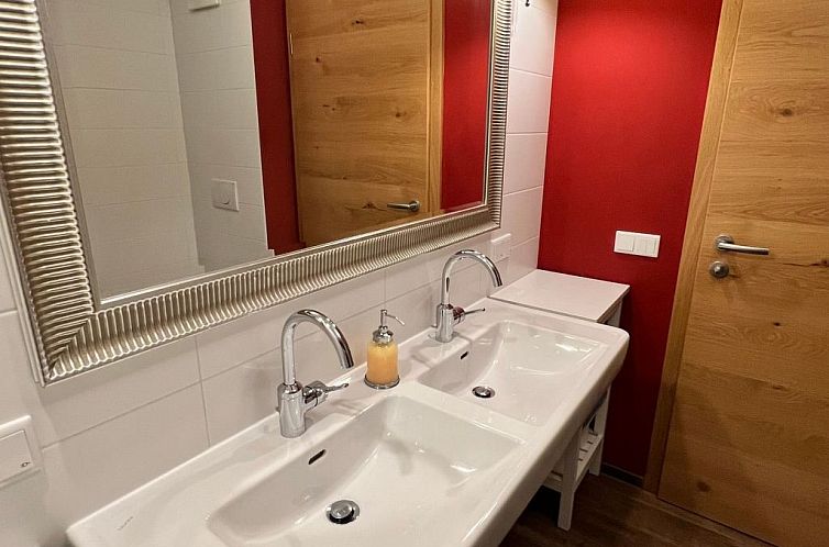 Vakantiehuis Freistehendes Ferienhaus mit Blick auf den See