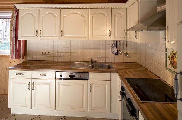 Vakantiehuis # 139 mit 4 Schlafzimmern & Sprudelbad