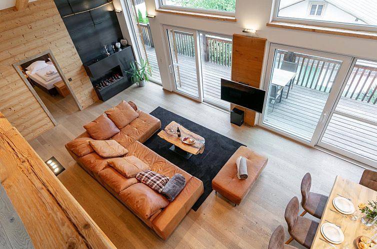 Apart33 Top 1-33 Penthouse