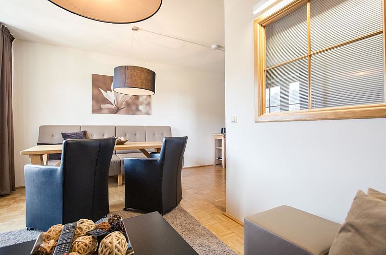 Appartement #14 mit Balkon
