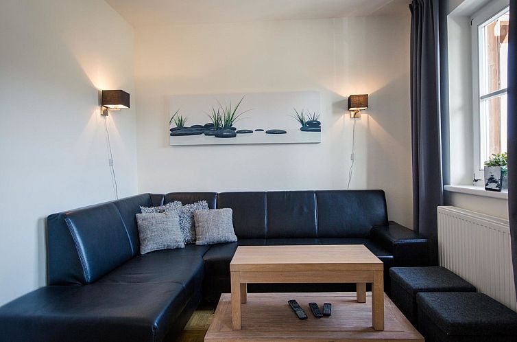 Appartement #8 mit Balkon