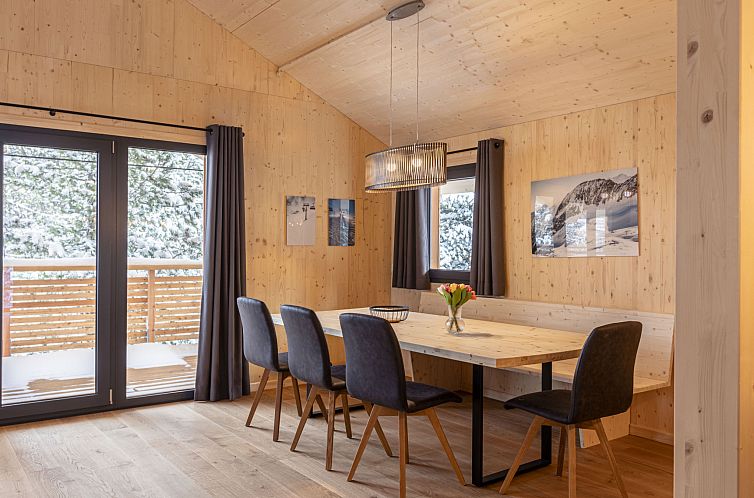 Vakantiehuis Superior Chalet mit Sprudelpool innen