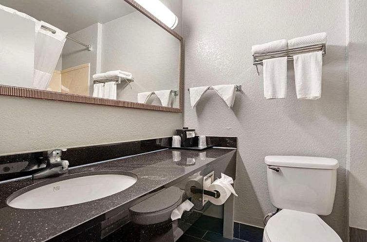 Quality Inn & Suites Birmingham - Highway 280
