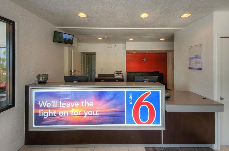 Motel 6-Bradenton, FL