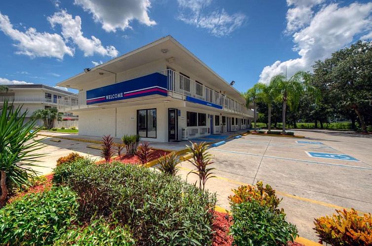 Motel 6-Bradenton, FL