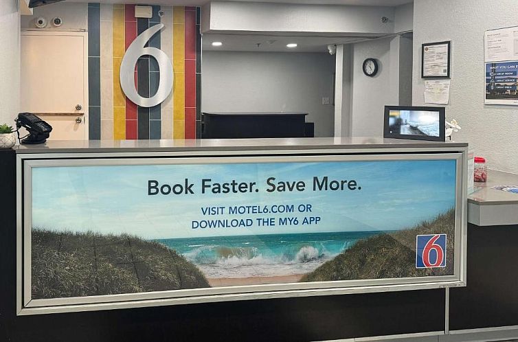 Motel 6-Bradenton, FL