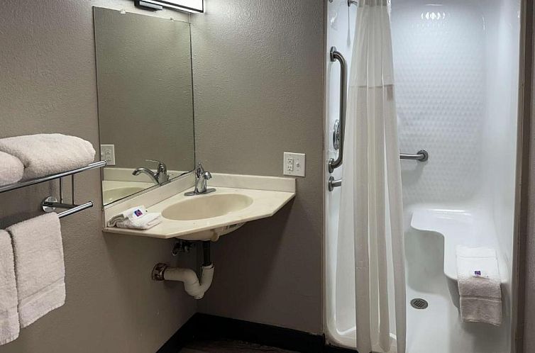 Motel 6-Bradenton, FL
