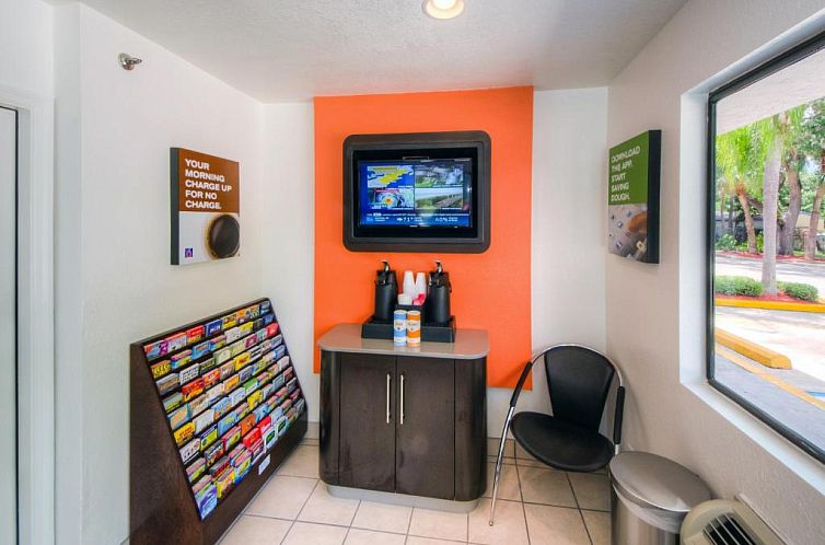 Motel 6-Bradenton, FL