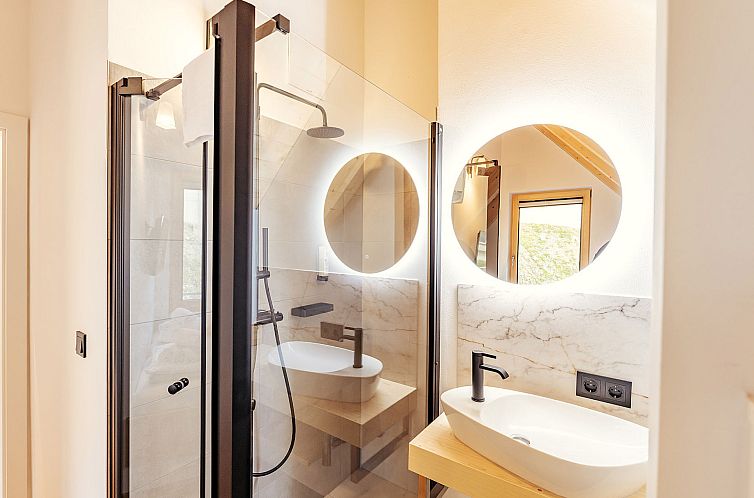 Vakantiehuis Chalet Nr. 4 mit 2 SZ, Sauna & Whirlpool