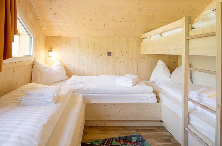 Vakantiehuis Chalet 4 Schlafzimmern, Sauna & SwimSPA