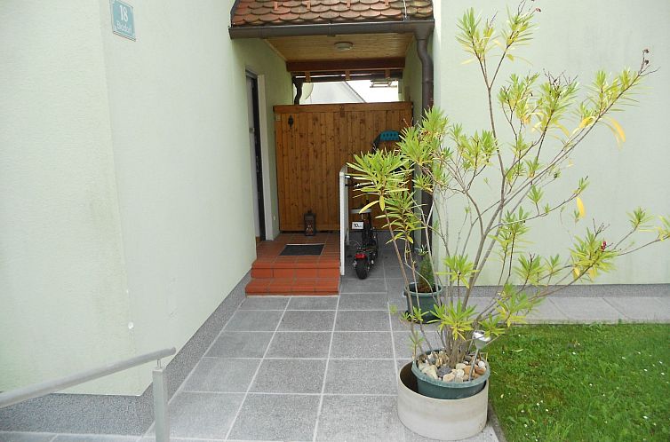 Vakantiehuis mit Gemeinschaftspool und Terrasse