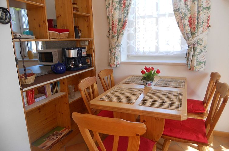 Vakantiehuis mit Gemeinschaftspool und Terrasse