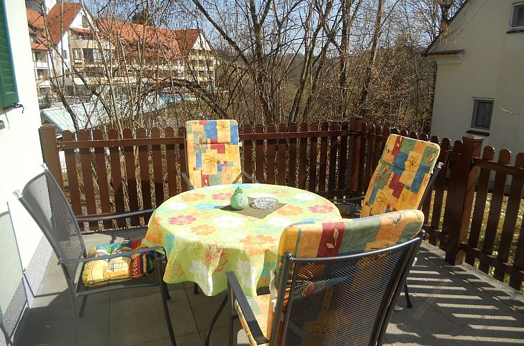 Vakantiehuis mit Gemeinschaftspool und Terrasse