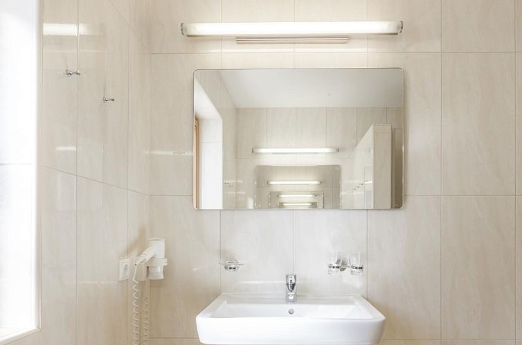 Next to the ski lift A 4