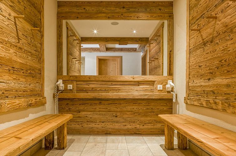 Next to the ski lift A 4