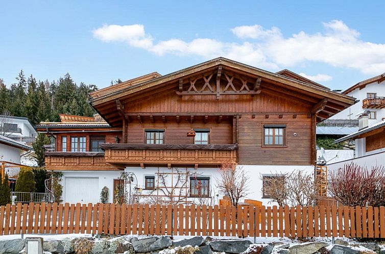 Geniet van de traditionele architectuur van vakantiehuis Mohr, gelegen in het schilderachtige Kaunerberg, Tirol.