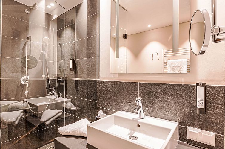 Vakantiehuis Chalet mit 4 Schlafzimmern