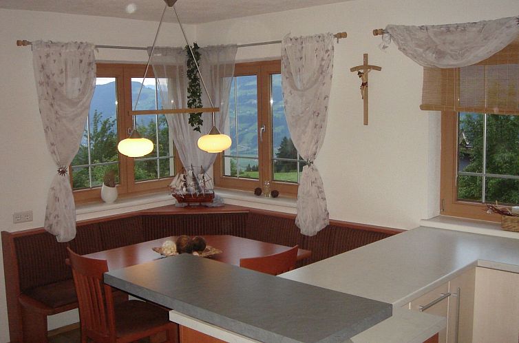 Vakantiehuis mit Panoramaterrasse in Fügenberg