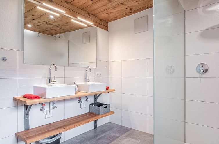 Kraftplatz am Litzlhof Large