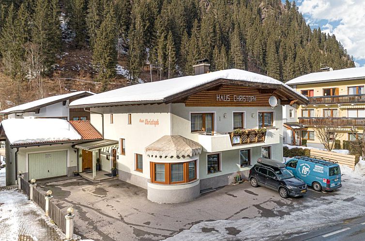 Voll ausgestattete Kueche im Haus Christoph, Ferienunterkunft in See, Tirol, ideal fuer Kochbegeisterte.