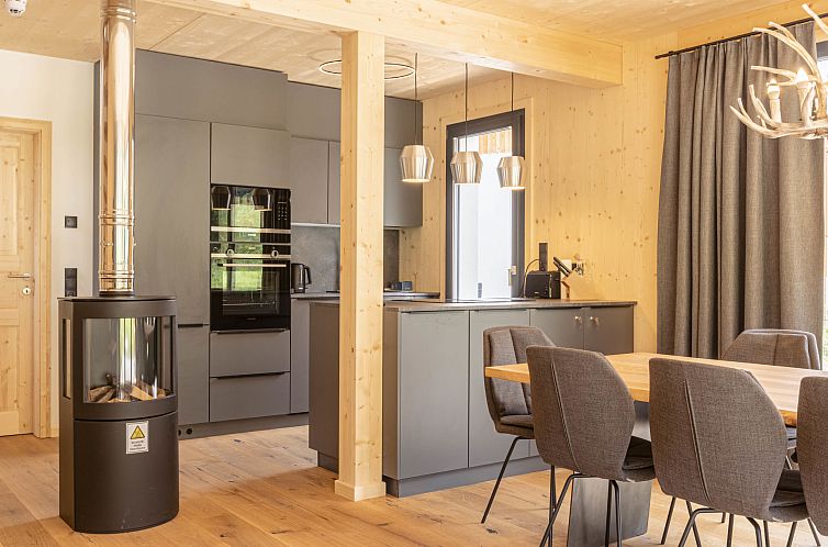 Vakantiehuis mit 4 Schlafzimmern mit Sauna & Kamin