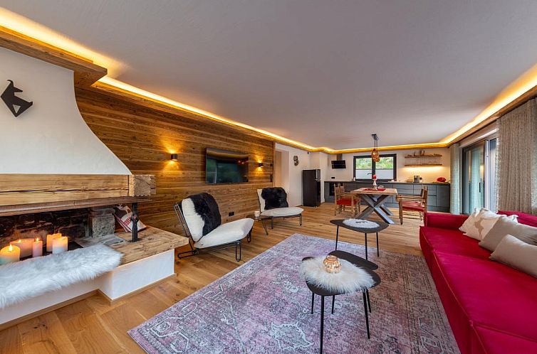 City Hide-Away Hahnenkamm Top 1