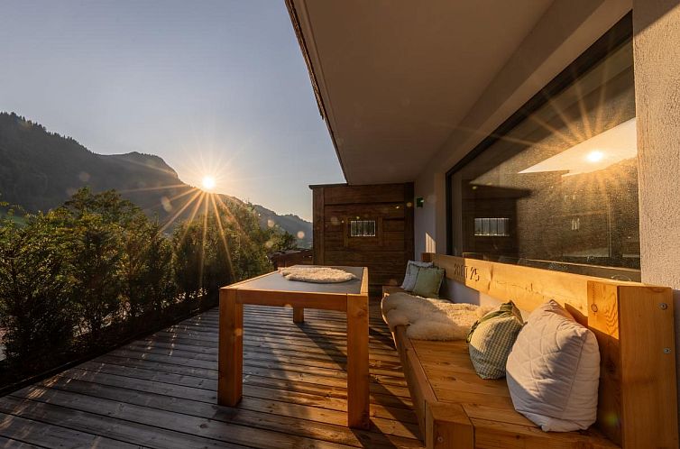 City Hide-Away Hahnenkamm Top 1