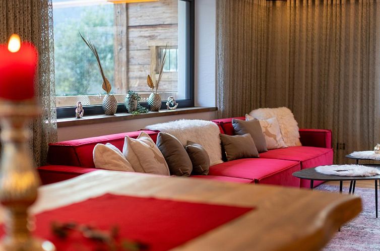 City Hide-Away Hahnenkamm Top 1