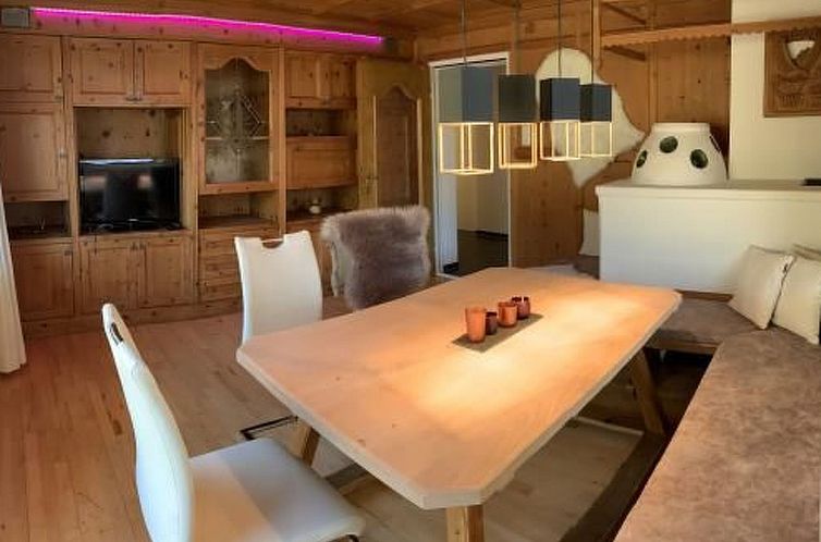 Vakantiehuis Komfortables Ferienhaus in Landeck mit Pool