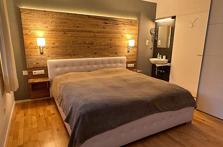 Vakantiehuis Komfortables Ferienhaus in Landeck mit Pool