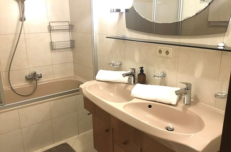 Appartement Burg Biedenegg, Niedermontani