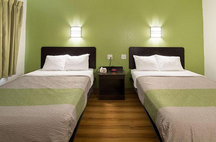 Motel 6-Hillsboro, TX