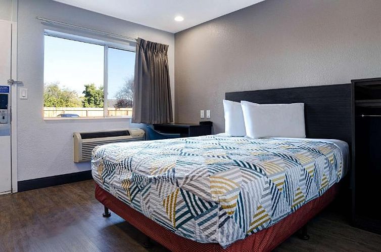 Motel 6-Arcata, CA - Humboldt University