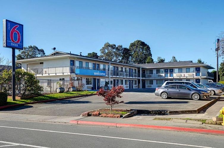 Motel 6-Arcata, CA - Humboldt University