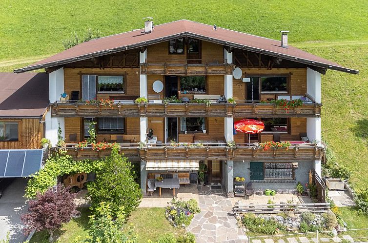 Charmant vakantieverblijf Zaustoi in Tirol, gelegen in het schilderachtige Wildschonau-Niederau.