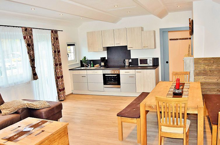 Appartement Luxuswohnung im Tiroler Almstil