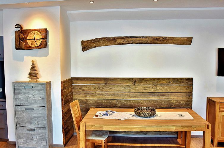 Appartement Luxuswohnung im Tiroler Almstil