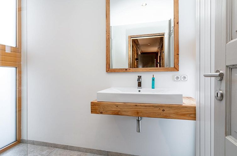 Kaiser Residence Top 1