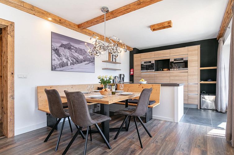 Kaiser Residence Top 1  Top 2