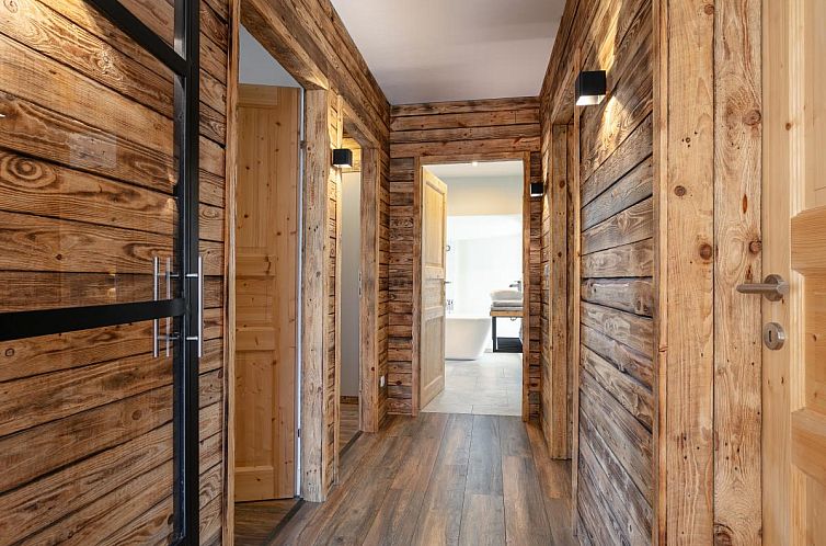 Kaiser Residence Top 1  Top 2