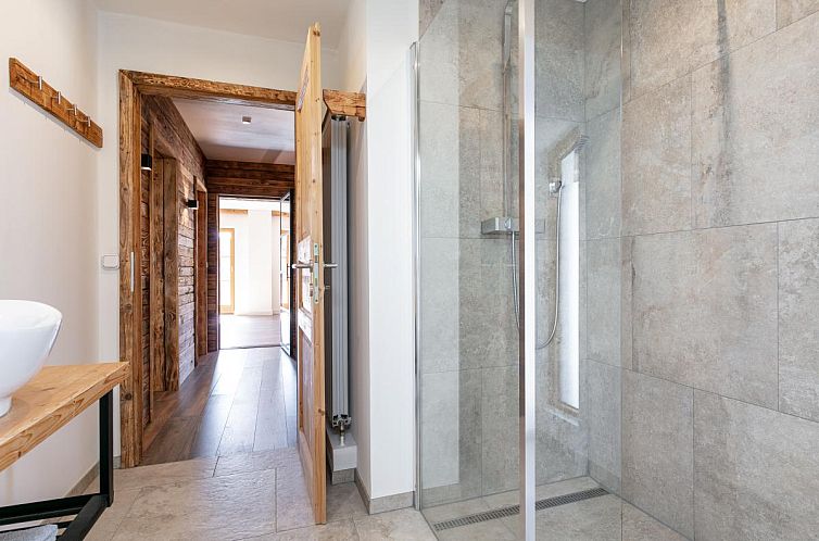 Kaiser Residence Top 1  Top 2